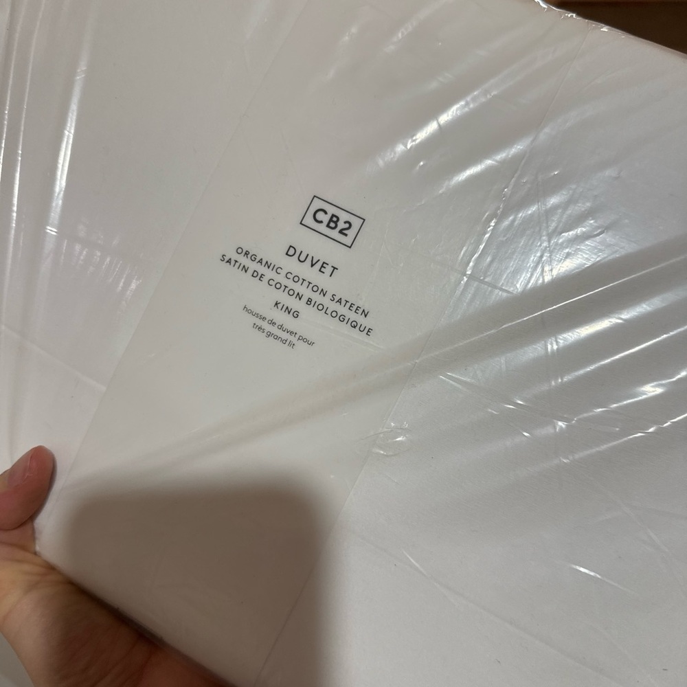 CB2 White Organic Cotton Sateen Duvet